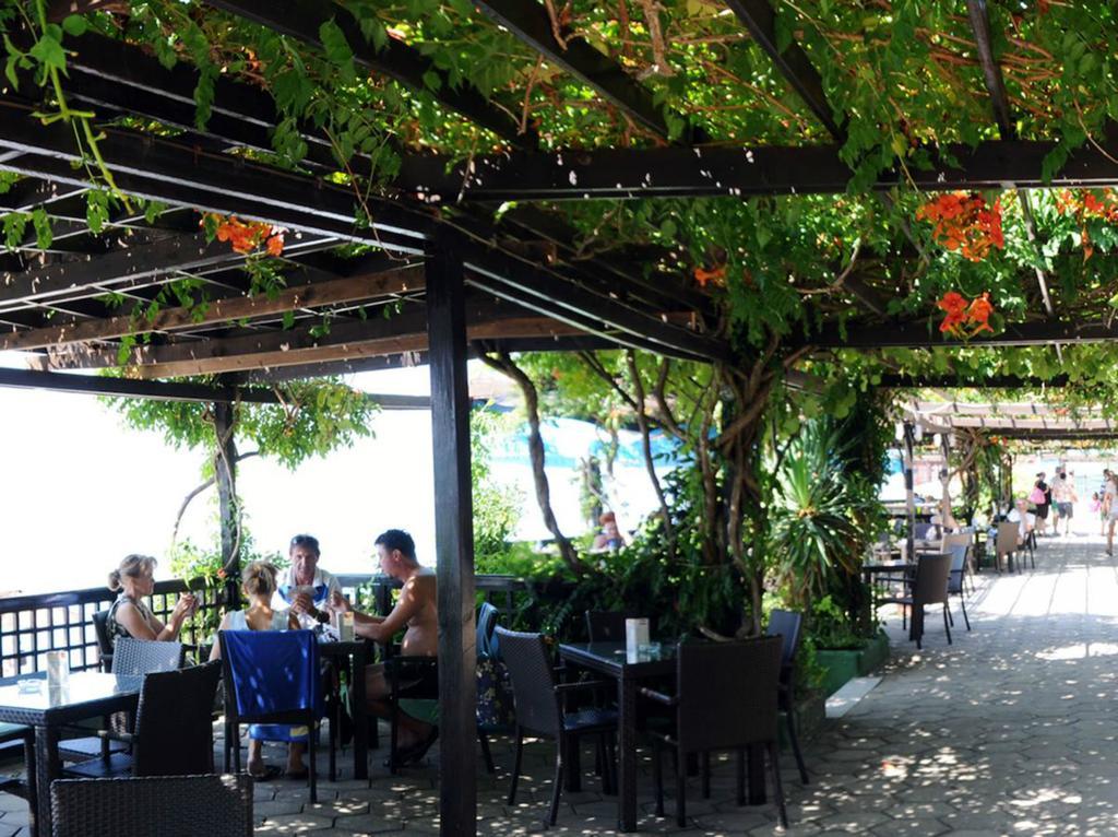 Hotel Granit Ohrid Extérieur photo
